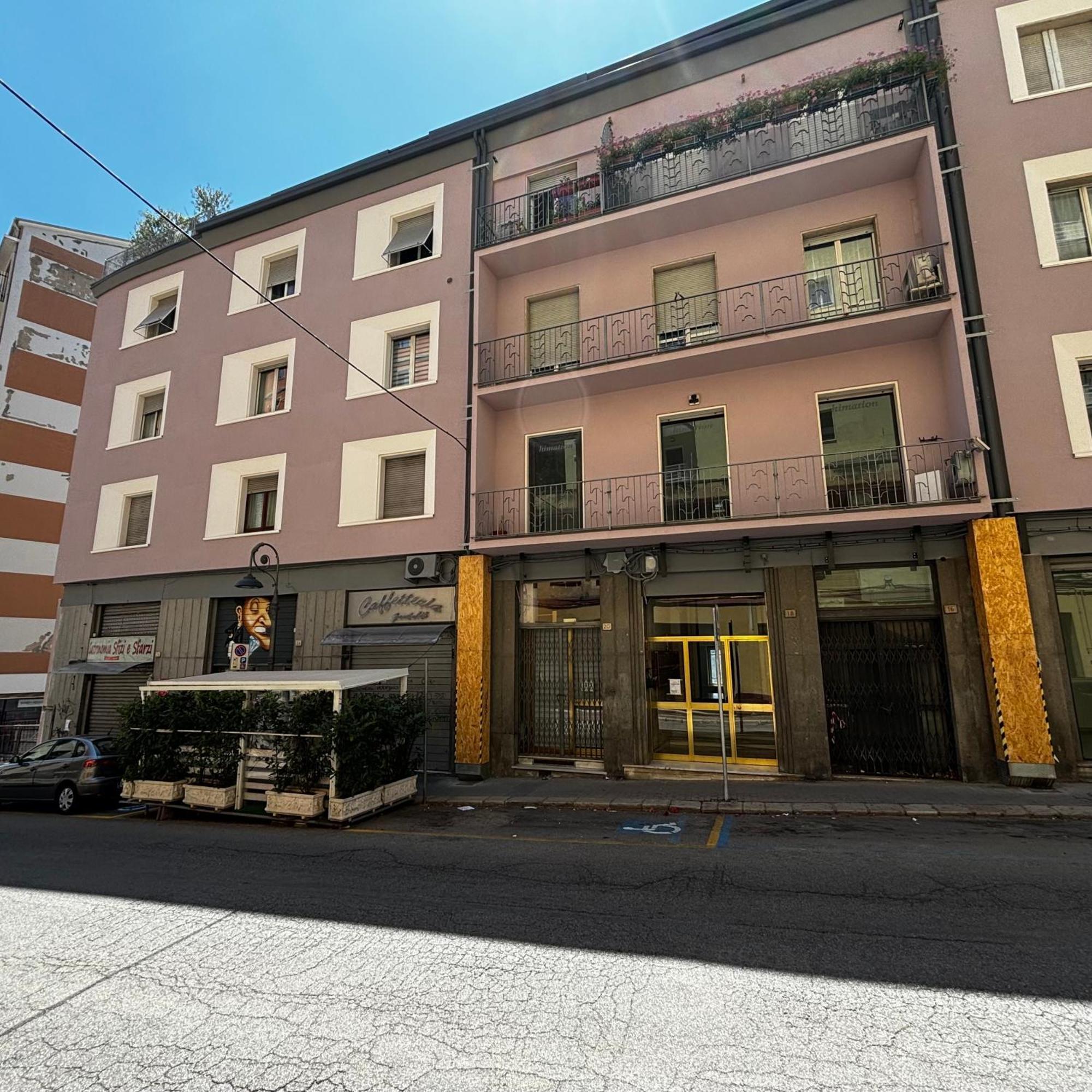 Essential Room & Parking In Centro Citta Con Parcheggio Privato E Wifi Potenza Exteriér fotografie
